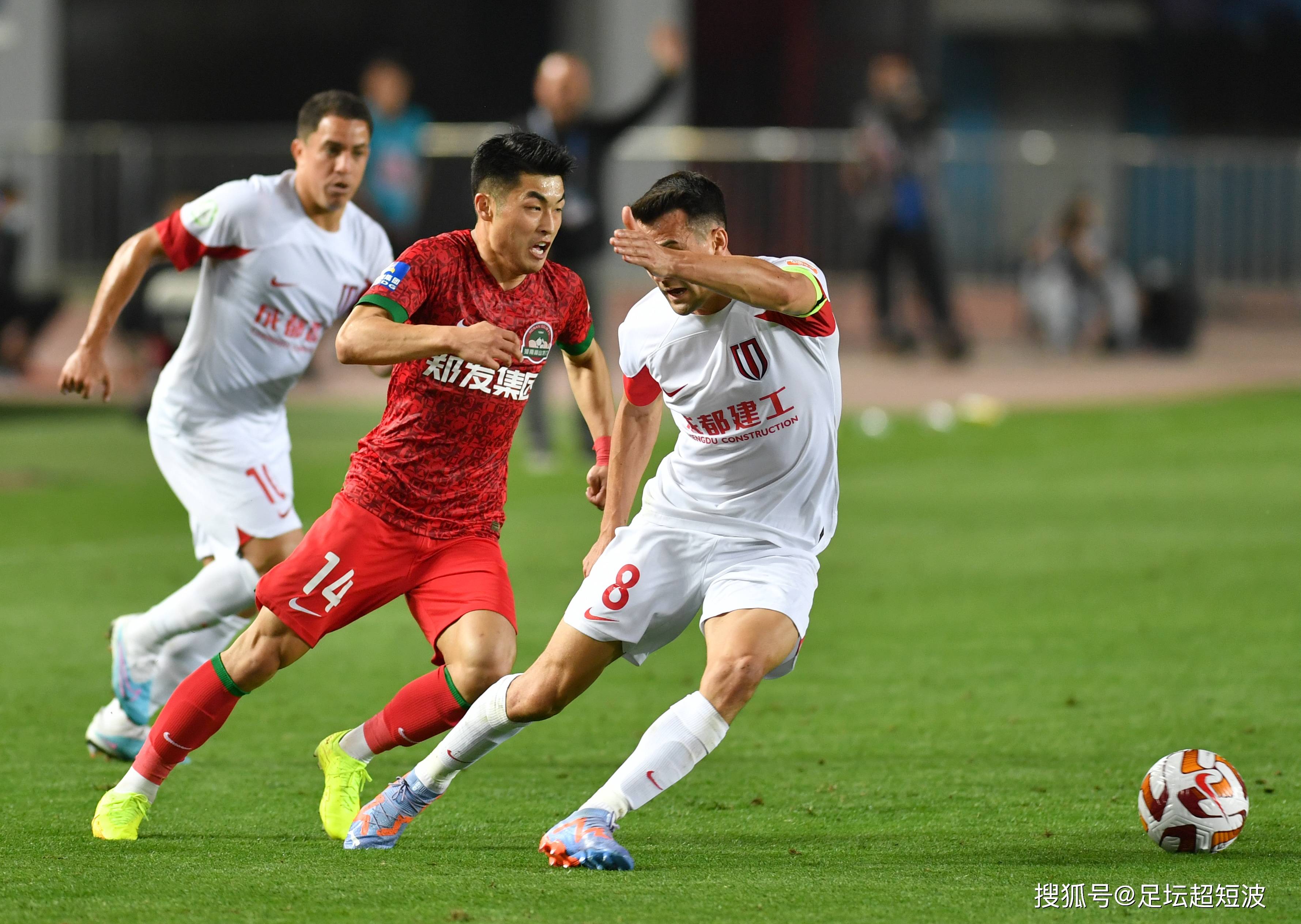 才让林泓育 才让林泓育