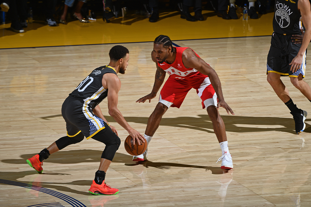 领跑一方趋 领跑一方趋